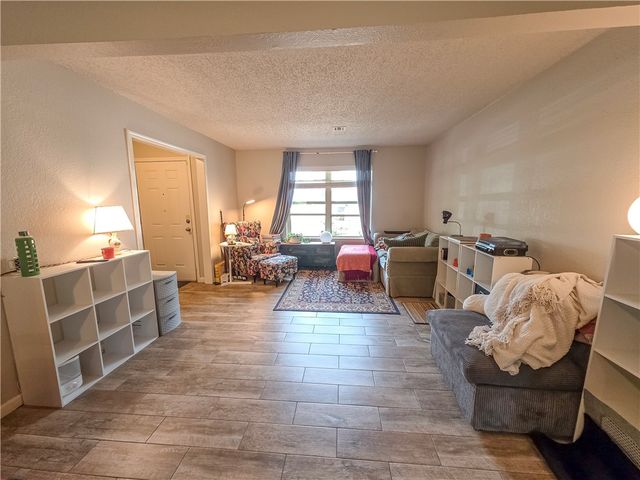 707 Valley West Drive, Rogers, AR 72756