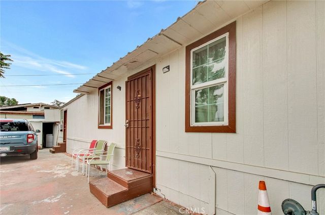 4015 MOUNTAIN DR spc 2 2, San Bernardino, CA 92407