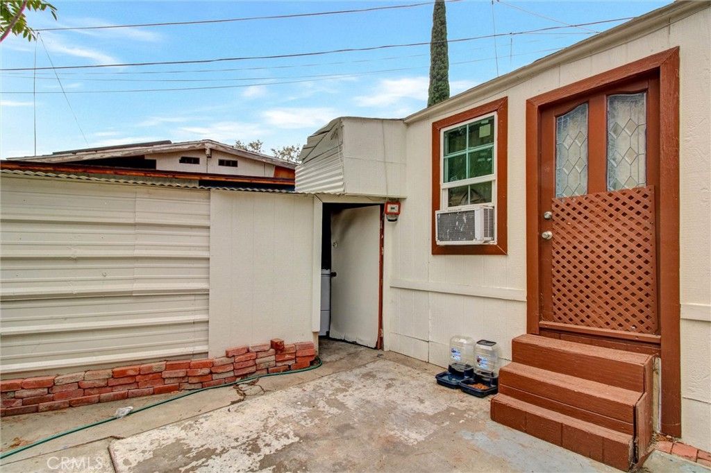 4015 MOUNTAIN DR spc 2 2, San Bernardino, CA 92407