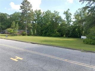 W 2nd Avenue, Red Springs, NC 28377