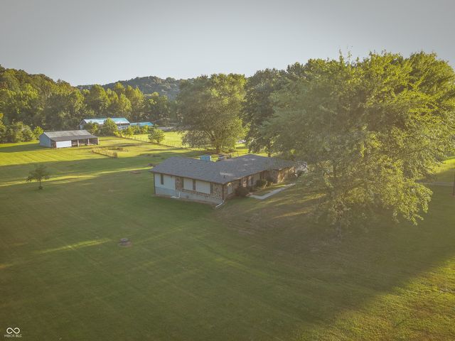 5427 State Road 46 East E, Nashville, IN 47448