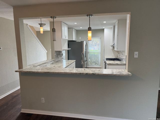 129 oak grove, Boerne, TX 78006