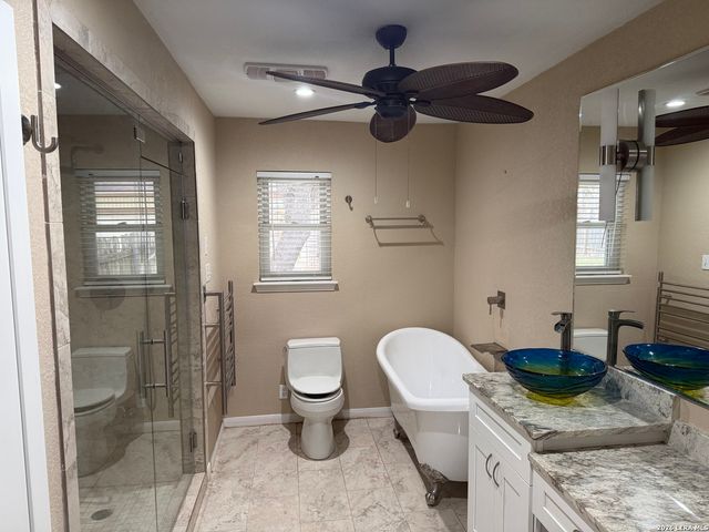 129 oak grove, Boerne, TX 78006