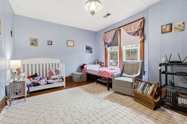 293 Warner Avenue, Logan, OH 43138