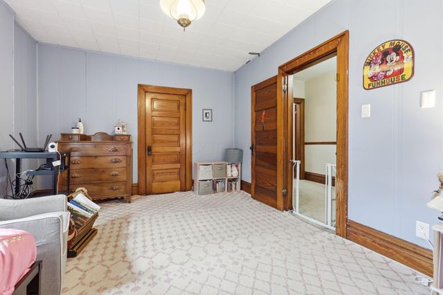 293 Warner Avenue, Logan, OH 43138