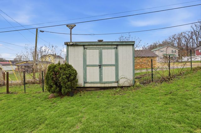 293 Warner Avenue, Logan, OH 43138