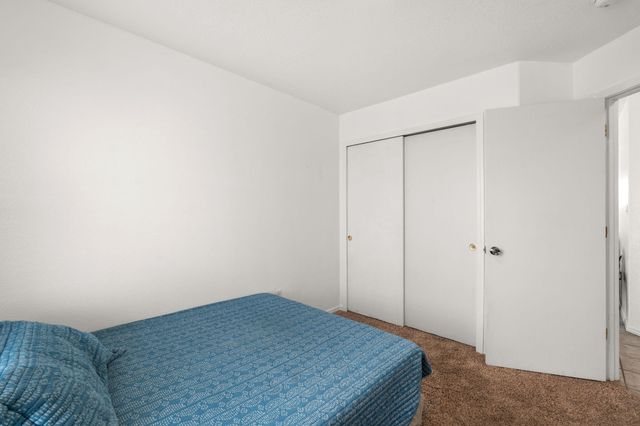 1105 Telstar Loop NW, Albuquerque, NM 87121