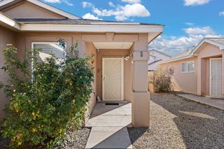 1105 Telstar Loop NW, Albuquerque, NM 87121