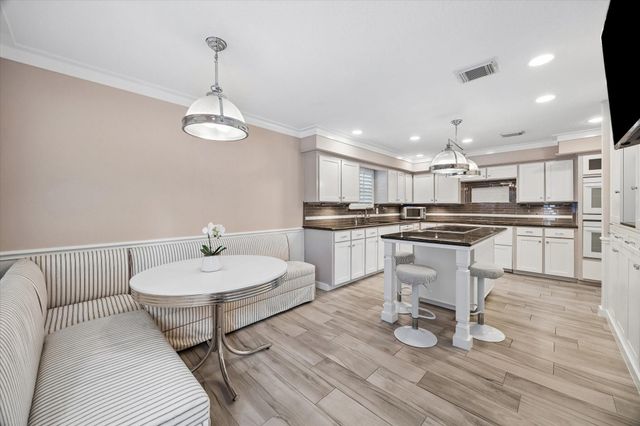 1902 Eagle Falls Street, Houston, TX 77077