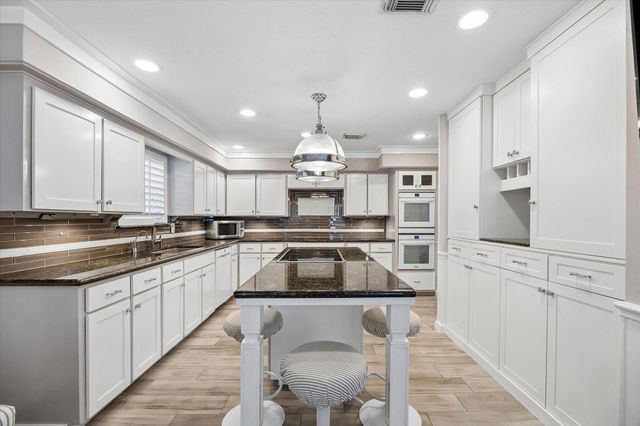 1902 Eagle Falls Street, Houston, TX 77077