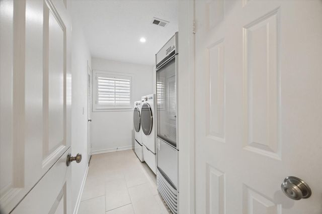 1902 Eagle Falls Street, Houston, TX 77077