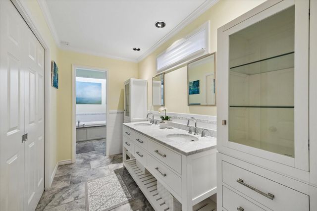 1902 Eagle Falls Street, Houston, TX 77077