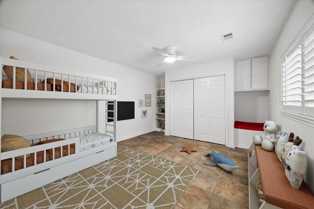 1902 Eagle Falls Street, Houston, TX 77077