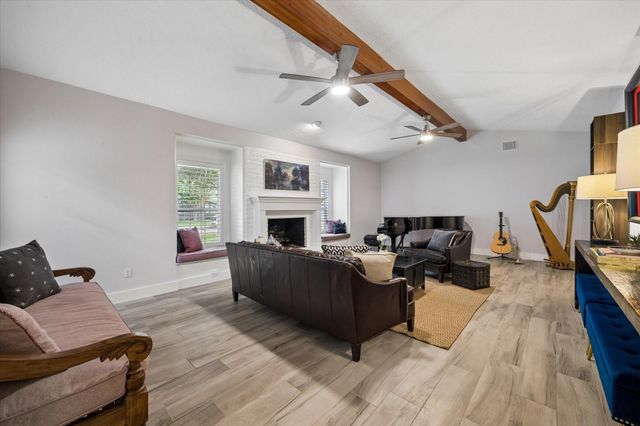 1902 Eagle Falls Street, Houston, TX 77077