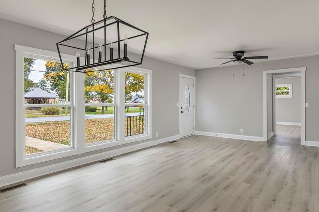 1701 S Mack Smith Road, Chattanooga, TN 37412