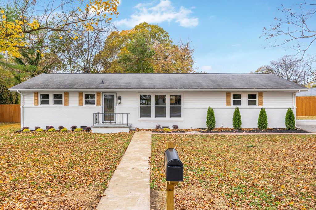 1701 S Mack Smith Road, Chattanooga, TN 37412