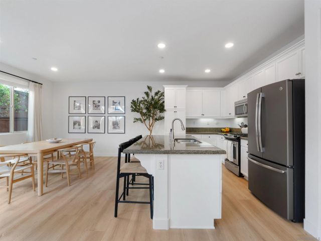 2259 Flatiron Way, San Marcos, CA 92078