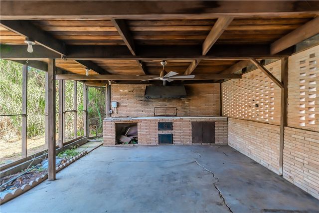 445 Troy Dr, Corpus Christi, TX 78412