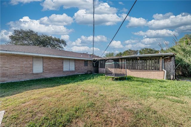 445 Troy Dr, Corpus Christi, TX 78412