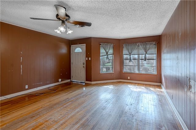 445 Troy Dr, Corpus Christi, TX 78412