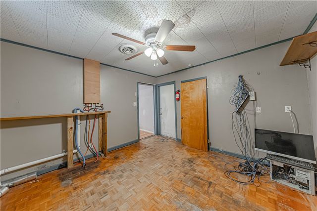 445 Troy Dr, Corpus Christi, TX 78412