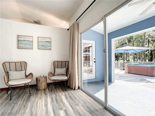 2511 6th ST NW, Naples, FL 34120