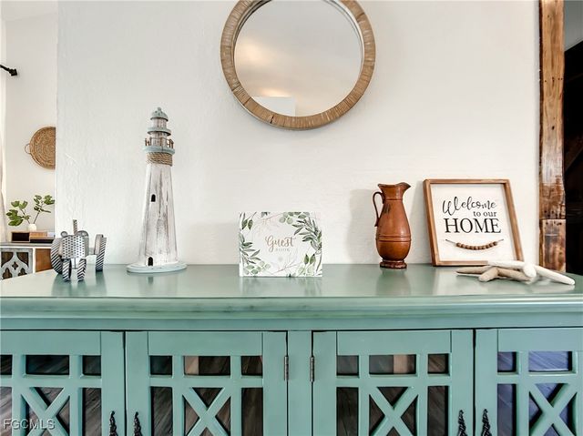 2511 6th ST NW, Naples, FL 34120