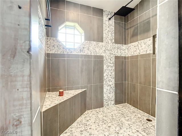 2511 6th ST NW, Naples, FL 34120