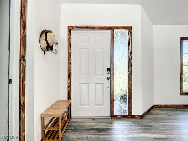 2511 6th ST NW, Naples, FL 34120