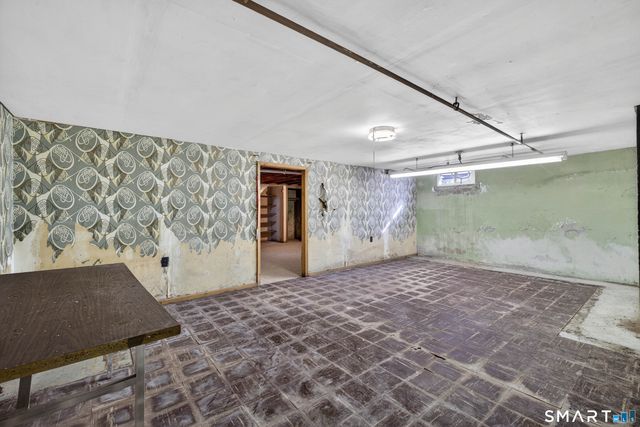 7 Deerbrook Road, Norwich, CT 06360