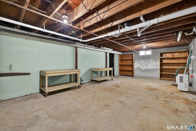 7 Deerbrook Road, Norwich, CT 06360