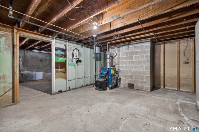 7 Deerbrook Road, Norwich, CT 06360