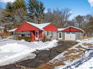 7 Deerbrook Road, Norwich, CT 06360