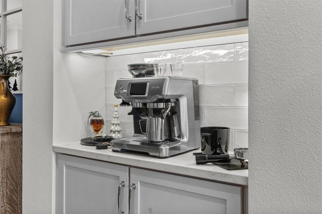 946 HIGHLAND AVENUE 27, Dunedin, FL 34698