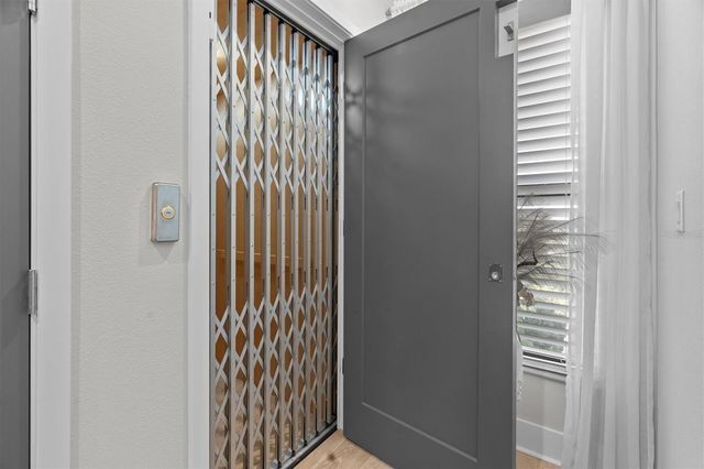 946 HIGHLAND AVENUE 27, Dunedin, FL 34698