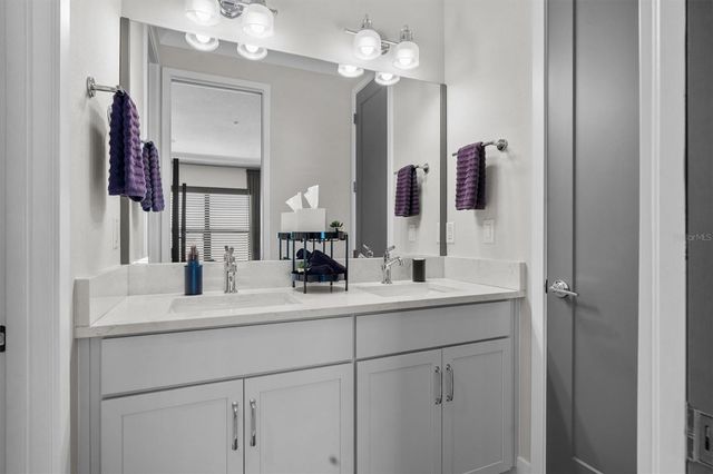 946 HIGHLAND AVENUE 27, Dunedin, FL 34698