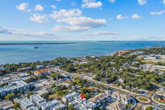 946 HIGHLAND AVENUE 27, Dunedin, FL 34698