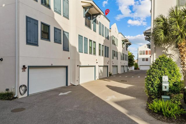 946 HIGHLAND AVENUE 27, Dunedin, FL 34698