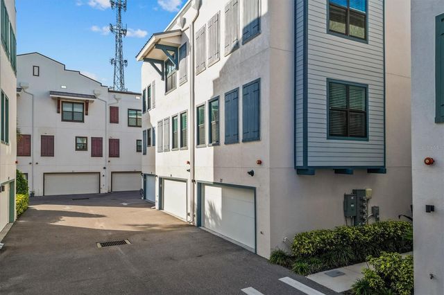 946 HIGHLAND AVENUE 27, Dunedin, FL 34698