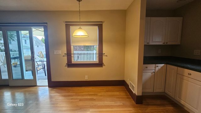 6-8 Gibbons Av. 8, Milford, MA 01757
