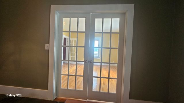 6-8 Gibbons Av. 8, Milford, MA 01757