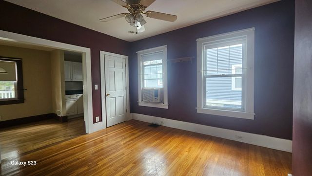 6-8 Gibbons Av. 8, Milford, MA 01757