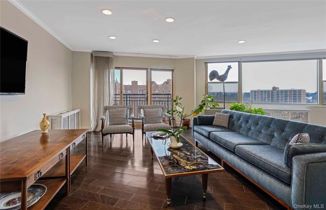 12 Old Mamaroneck Avenue 6C, White Plains, NY 10605