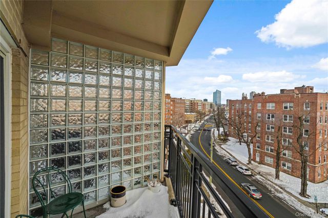12 Old Mamaroneck Avenue 6C, White Plains, NY 10605