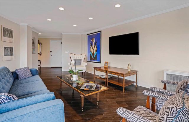 12 Old Mamaroneck Avenue 6C, White Plains, NY 10605