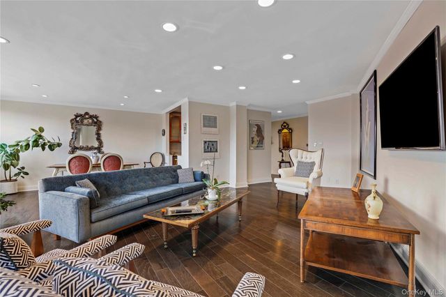 12 Old Mamaroneck Avenue 6C, White Plains, NY 10605