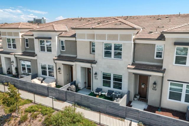 1202 Sunrise View 103, San Marcos, CA 92078