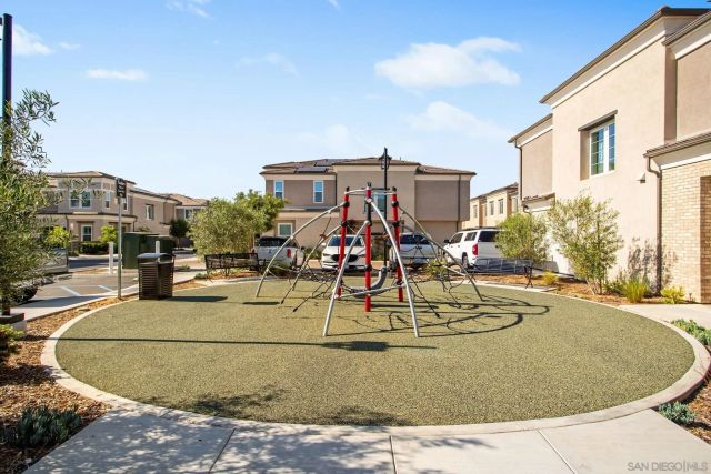 1202 Sunrise View 103, San Marcos, CA 92078