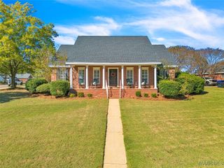 1679 Rambling Brook Lane, Prattville, AL 36066