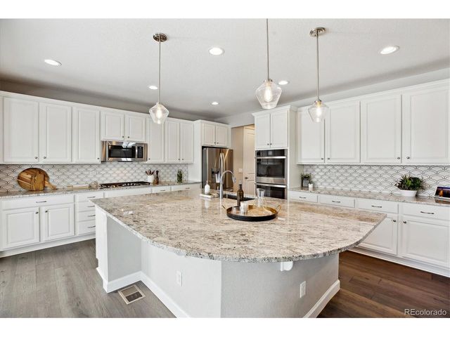 8102 Adams Fork Ave, Littleton, CO 80125